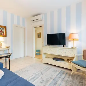 Grattacielo Apartment