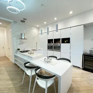 Di Lusso A 800 Mt Arena Apartment