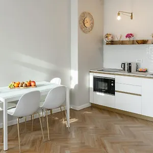 Homethirtyfour Apartment